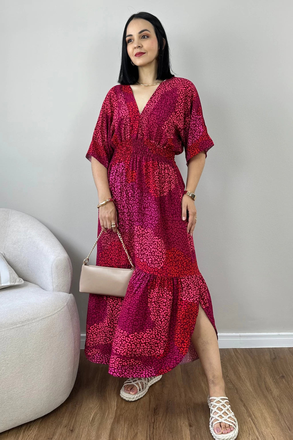 Vestido Lalá Longuete com Decote V e Manga Ampla
Vestido Lalá Longuete
Vestido Lalá Decote V
Vestido Lalá