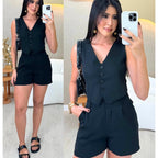 Conjunto Colete e Shorts em Alfaiataria
Conjunto Colete e Shorts
Conjunto Colete Alfaiataria
Conjunto Colete