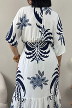 Vestido Lalá Longuete com Decote V e Manga Ampla
Vestido Lalá Longuete
Vestido Lalá Decote V
Vestido Lalá