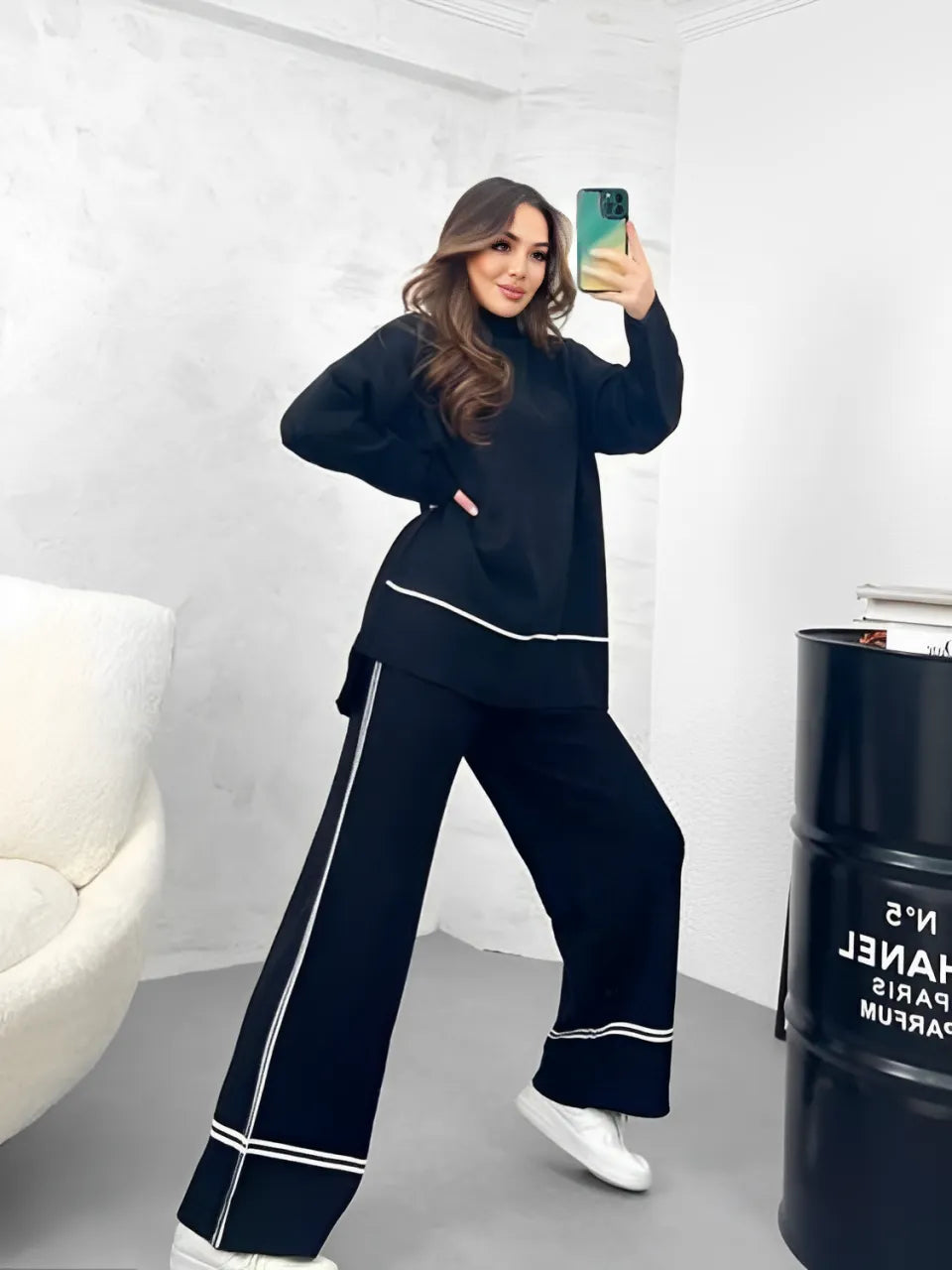Conjunto Amélie em Tricô com Suéter Mullet Gola Alta e Calça
Conjunto Amélie em Tricô com Suéter
Conjunto Amélie em Tricô
Conjunto Amélie