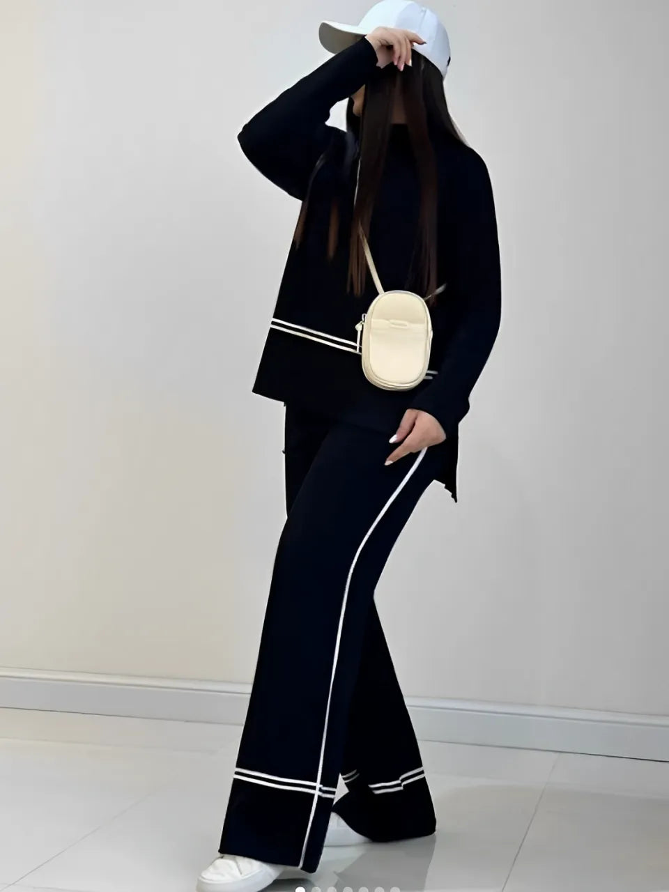 Conjunto Amélie em Tricô com Suéter Mullet Gola Alta e Calça
Conjunto Amélie em Tricô com Suéter
Conjunto Amélie em Tricô
Conjunto Amélie