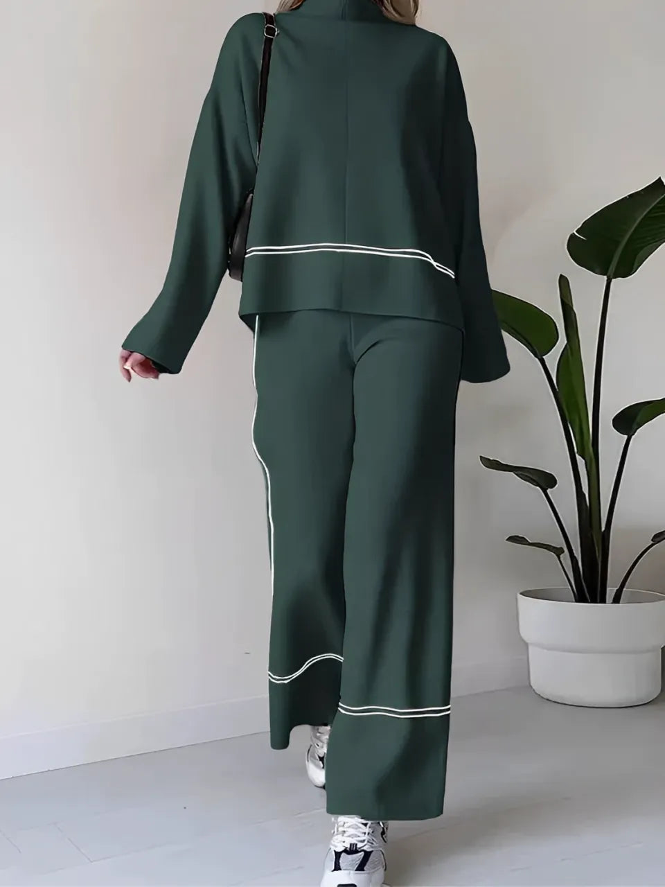 Conjunto Amélie em Tricô com Suéter Mullet Gola Alta e Calça
Conjunto Amélie em Tricô com Suéter
Conjunto Amélie em Tricô
Conjunto Amélie