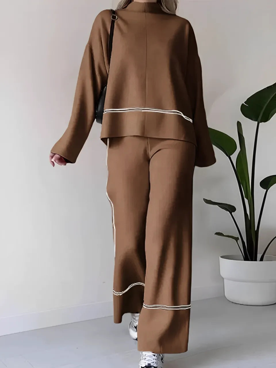 Conjunto Amélie em Tricô com Suéter Mullet Gola Alta e Calça
Conjunto Amélie em Tricô com Suéter
Conjunto Amélie em Tricô
Conjunto Amélie