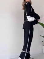 Conjunto Amélie em Tricô com Suéter Mullet Gola Alta e Calça
Conjunto Amélie em Tricô com Suéter
Conjunto Amélie em Tricô
Conjunto Amélie