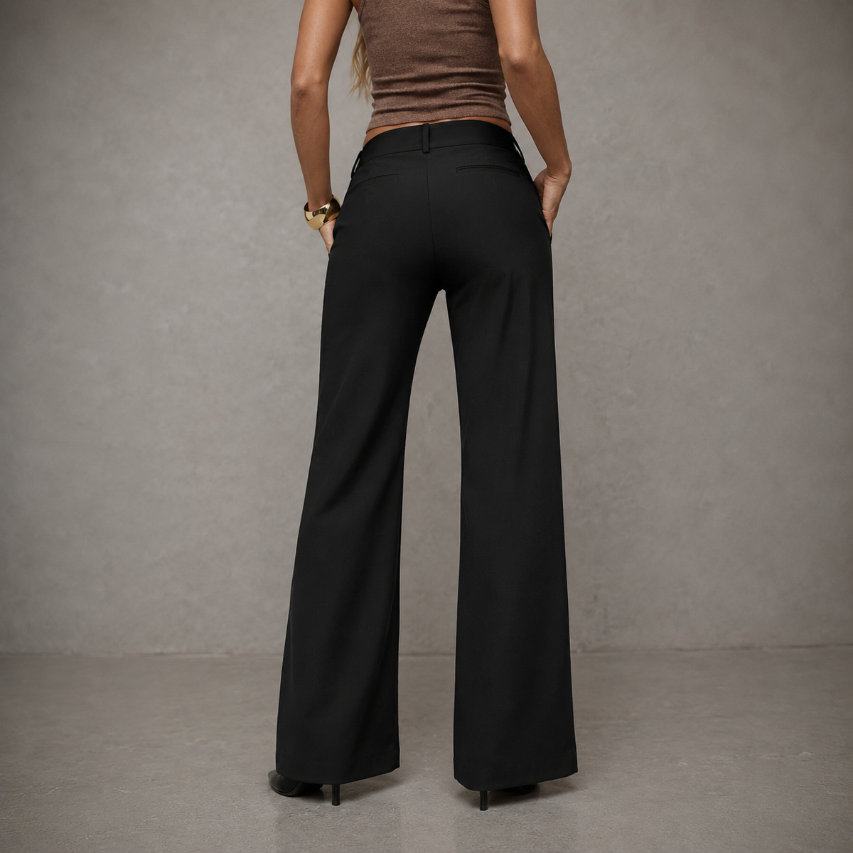 Calça Monclair em Alfaiataria (Compre 1 Leve 2)
Calça Monclair em Alfaiataria
Calça Monclair (Compre 1 Leve 2)
Calça Monclair