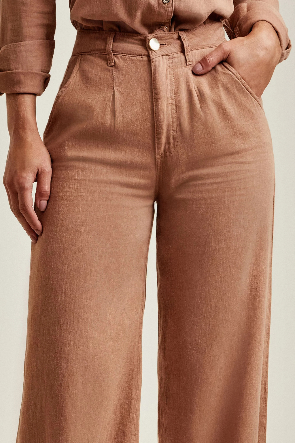 Calça Modeladora Pantalona 100%
[PAGUE 1 LEVE 2] Calça Modeladora Pantalona 100% Linho Premium
Calça Modeladora Pantalona 100% Linho Premium
Calça Modeladora Pantalona
