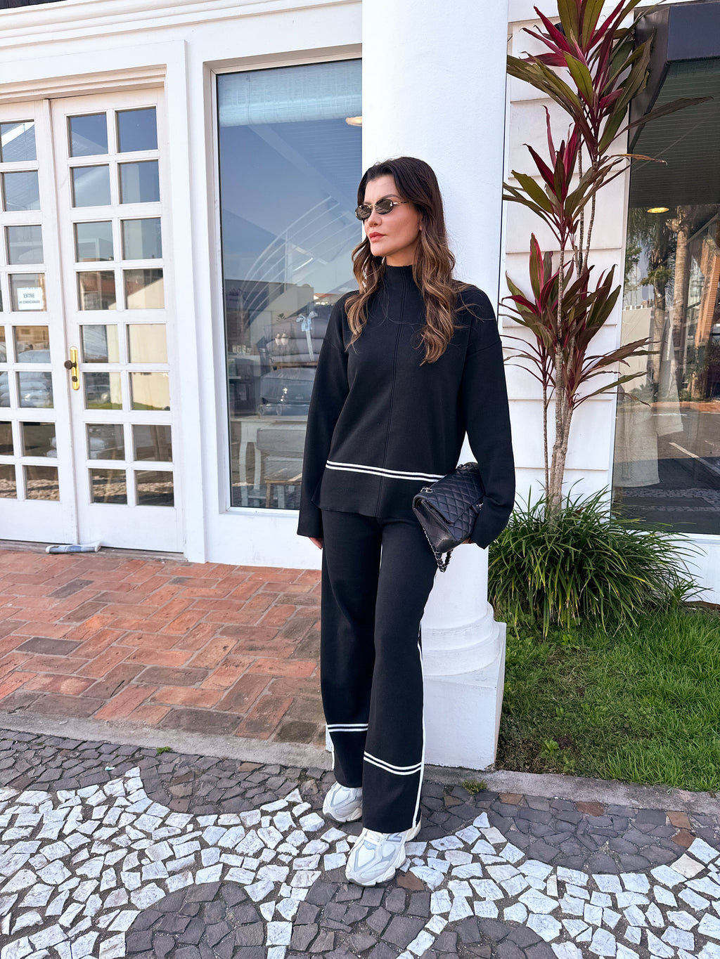 Conjunto Amélie em Tricô com Suéter Mullet Gola Alta e Calça
Conjunto Amélie em Tricô com Suéter
Conjunto Amélie em Tricô
Conjunto Amélie