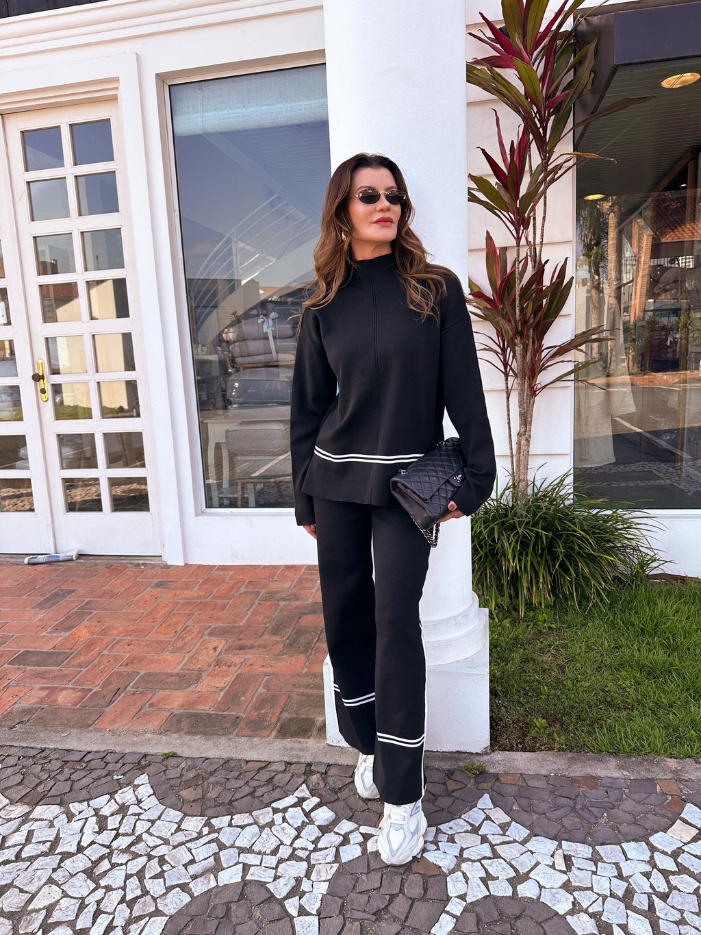 Conjunto Amélie em Tricô com Suéter Mullet Gola Alta e Calça
Conjunto Amélie em Tricô com Suéter
Conjunto Amélie em Tricô
Conjunto Amélie