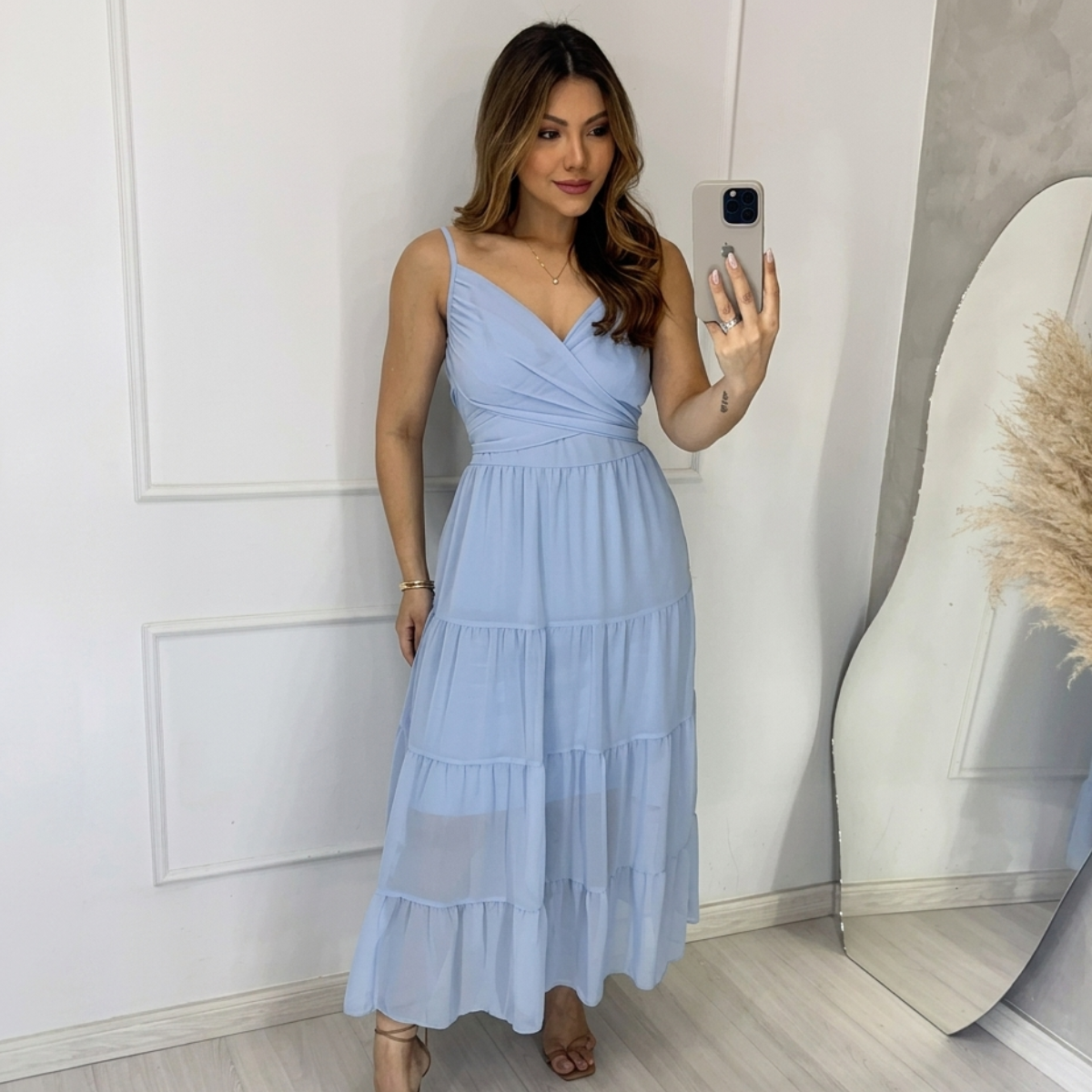 Vestido Midi Melissa: Compre 1 e Leve 2 [OFERTA DO DIA]