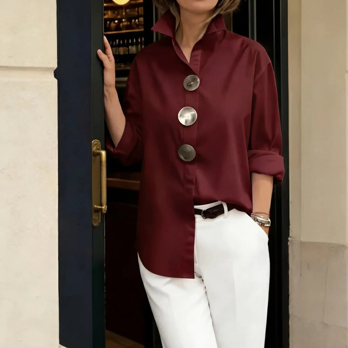 Camisa Martina™ com Gola Estruturada e Botões Oversized
Camisa Martina
(Compre 1 Leve 2) Camisa Martina™ com Gola Estruturada e Botões Oversized
(Compre 1 Leve 2) Camisa Martina