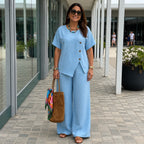 Conjunto Savena em Linho de Algodão com Blusa Assimétrica e Pantalona Fluida
Conjunto Savena com Blusa Assimétrica e Pantalona Fluida
Conjunto Savena com Blusa Assimétrica
Conjunto Savena em Linho de Algodão
Conjunto Savena