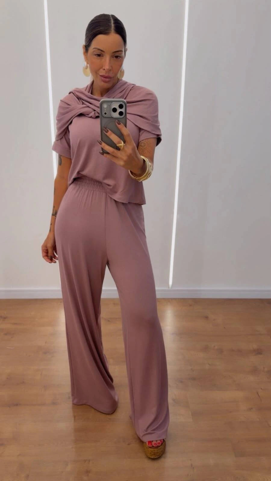 Conjunto Feminino Damaris em Vicenza Premium
Conjunto Damaris em Vicenza Premium
Conjunto Damaris